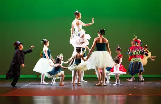 Conheça o trabalho feito pela Cia. Ballet de Cegos e se encante slide 1