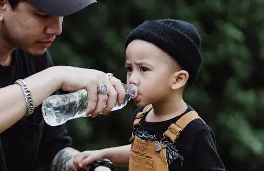 Quais são os benefícios do consumo de água? Sua saúde agradece! slide 1